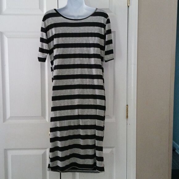 LULAROE Julia Black Gray Striped T-Shirt Dress Sz 2XL - Picture 4 of 5